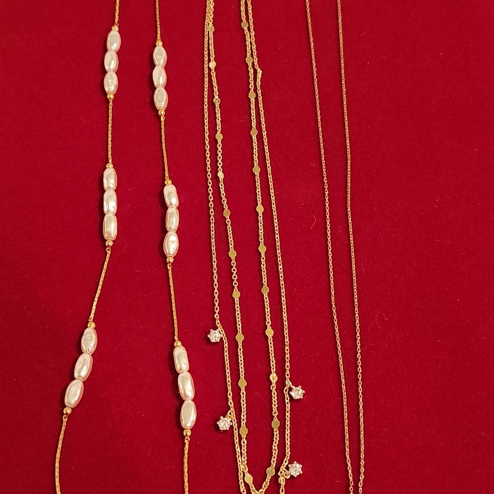 Necklace Set Gold and Faux Pearls, Owl, and Jewels - Picture 2 of 5